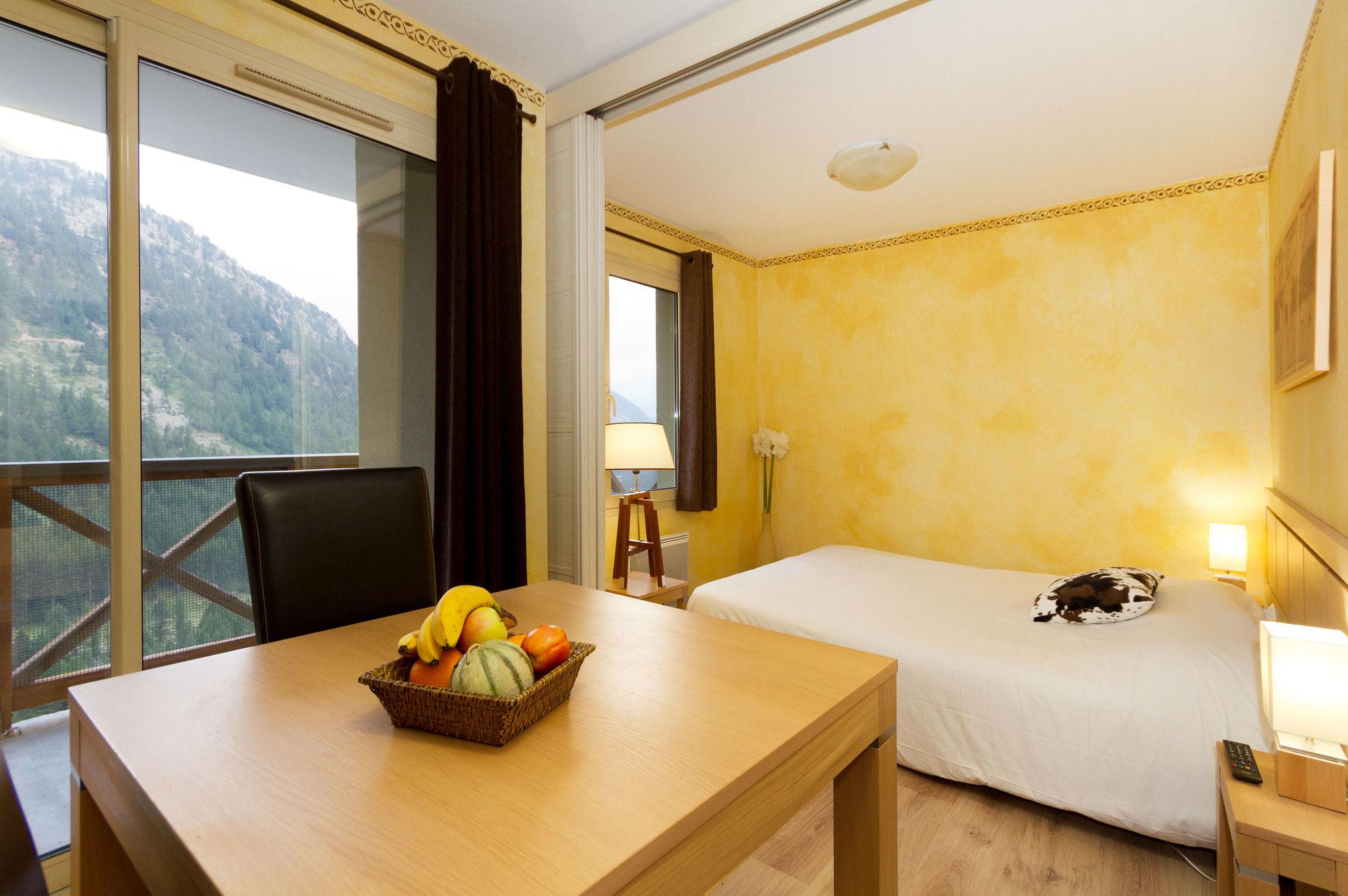 Residence Mmv Les Terrasses D'Isola อิโซลา 2000 ภายนอก รูปภาพ